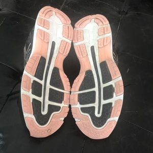 Asics Shoes - ASICS gel nimbus sz 8.5 in great condition Asics Shoes - ASICS gel nimbus sz 8.5 in great condition
